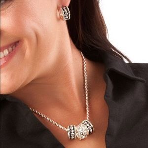 Montana Silversmiths necklace and earring set